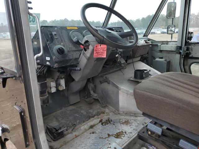 2009 FREIGHTLINER CHASSIS M LINE WALK-IN VAN