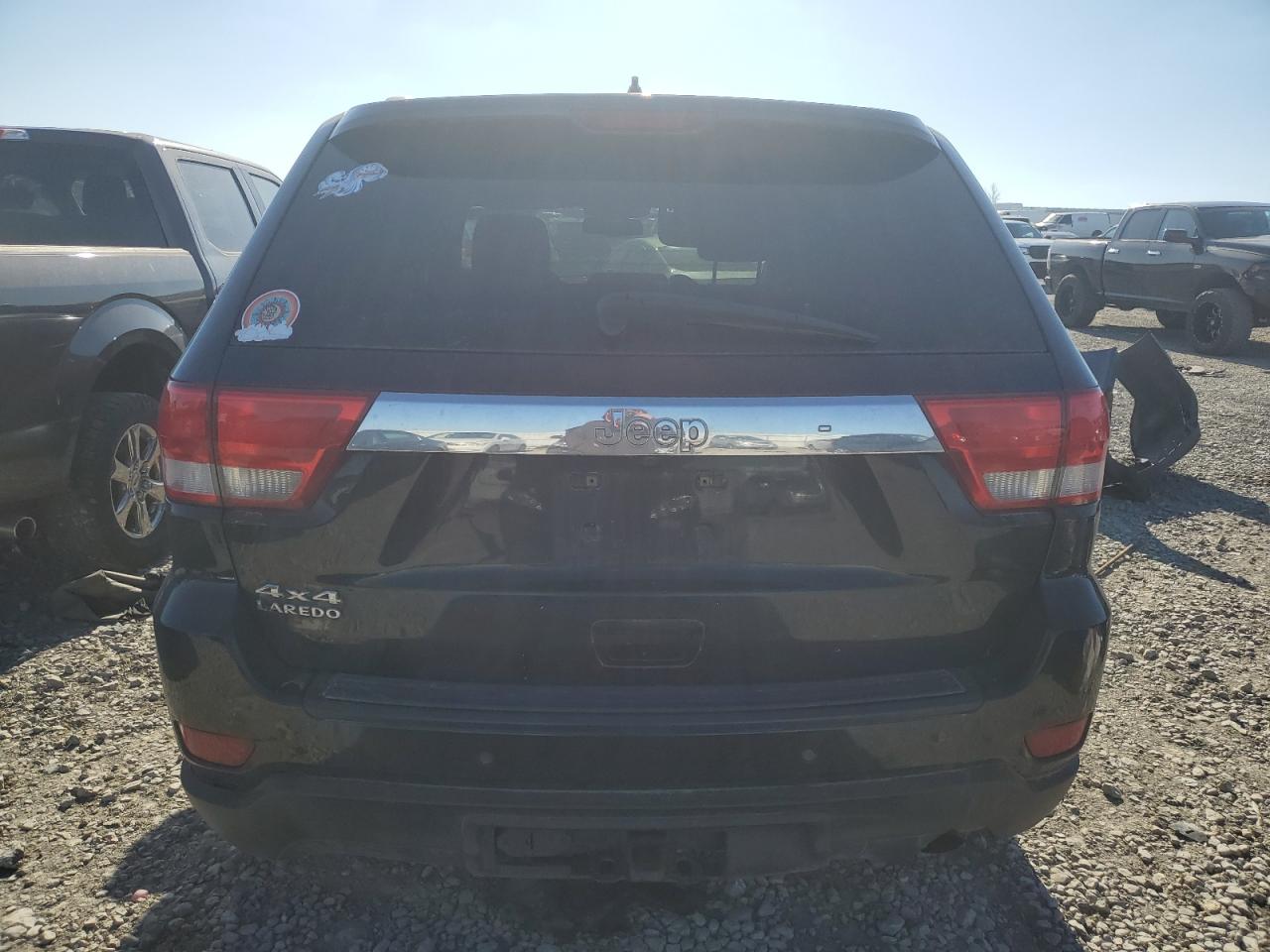 2011 Jeep Grand Cherokee - Image 6