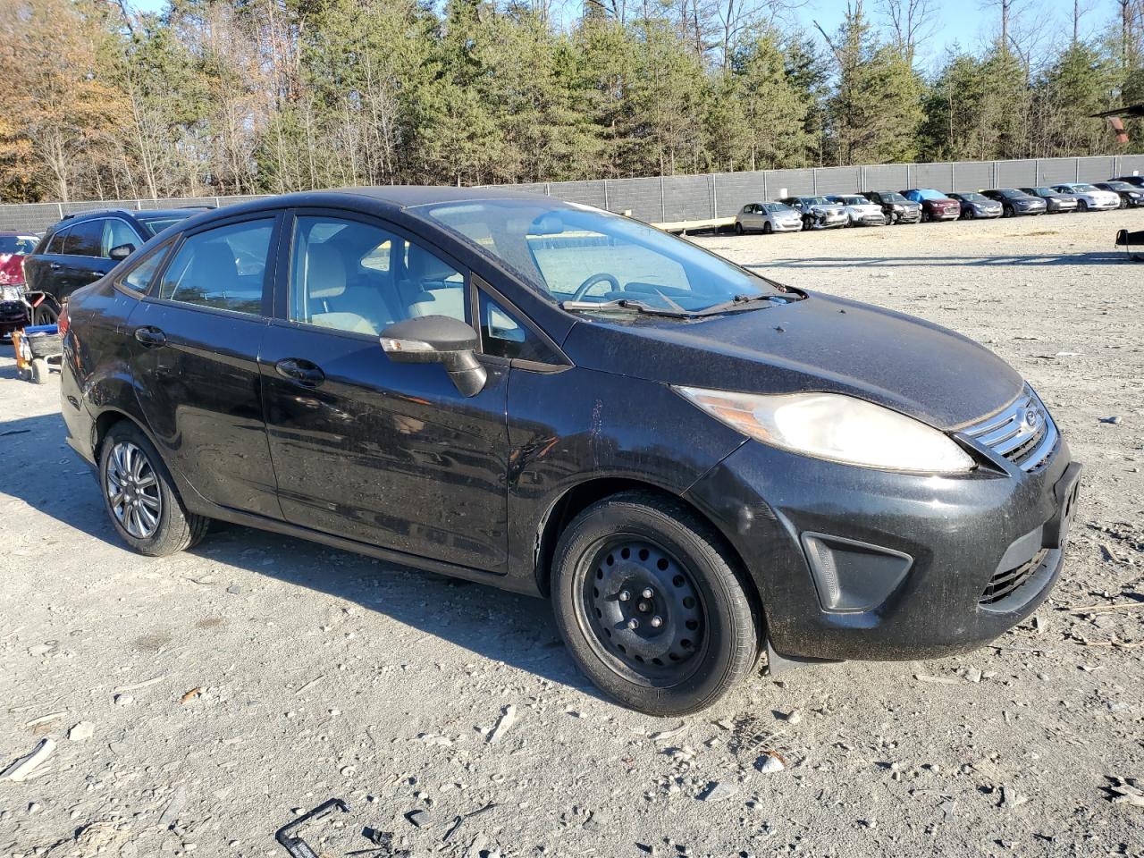 2013 Ford Fiesta - Image 4