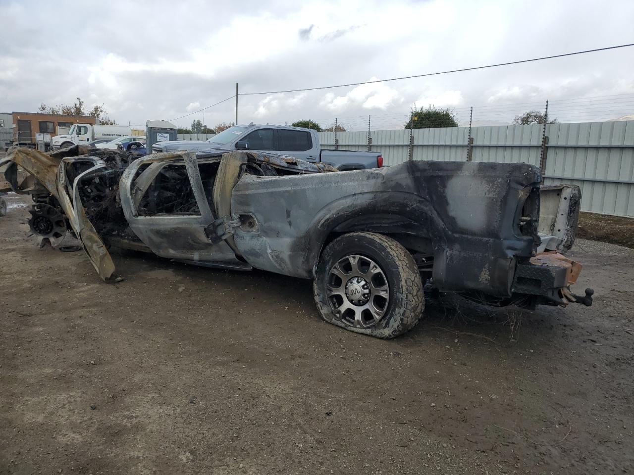 2015 Ford F250 - Image 2