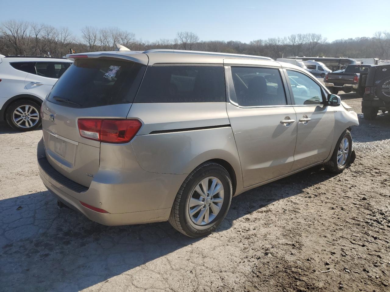 2017 Kia Sedona - Image 3
