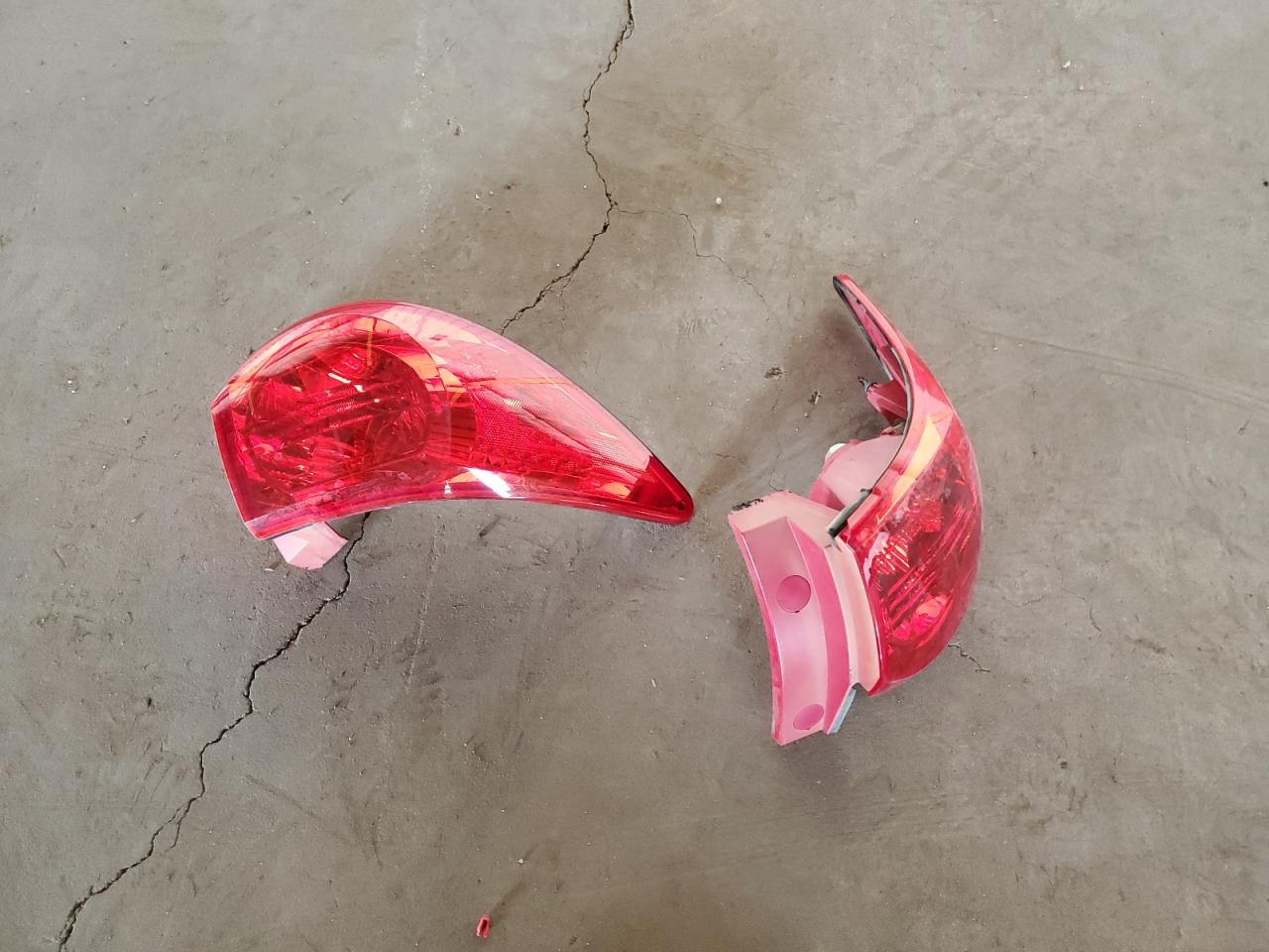 2012 Chevrolet Traverse Lt VIN: 1GNKRGED4CJ392621 Lot: 85563294