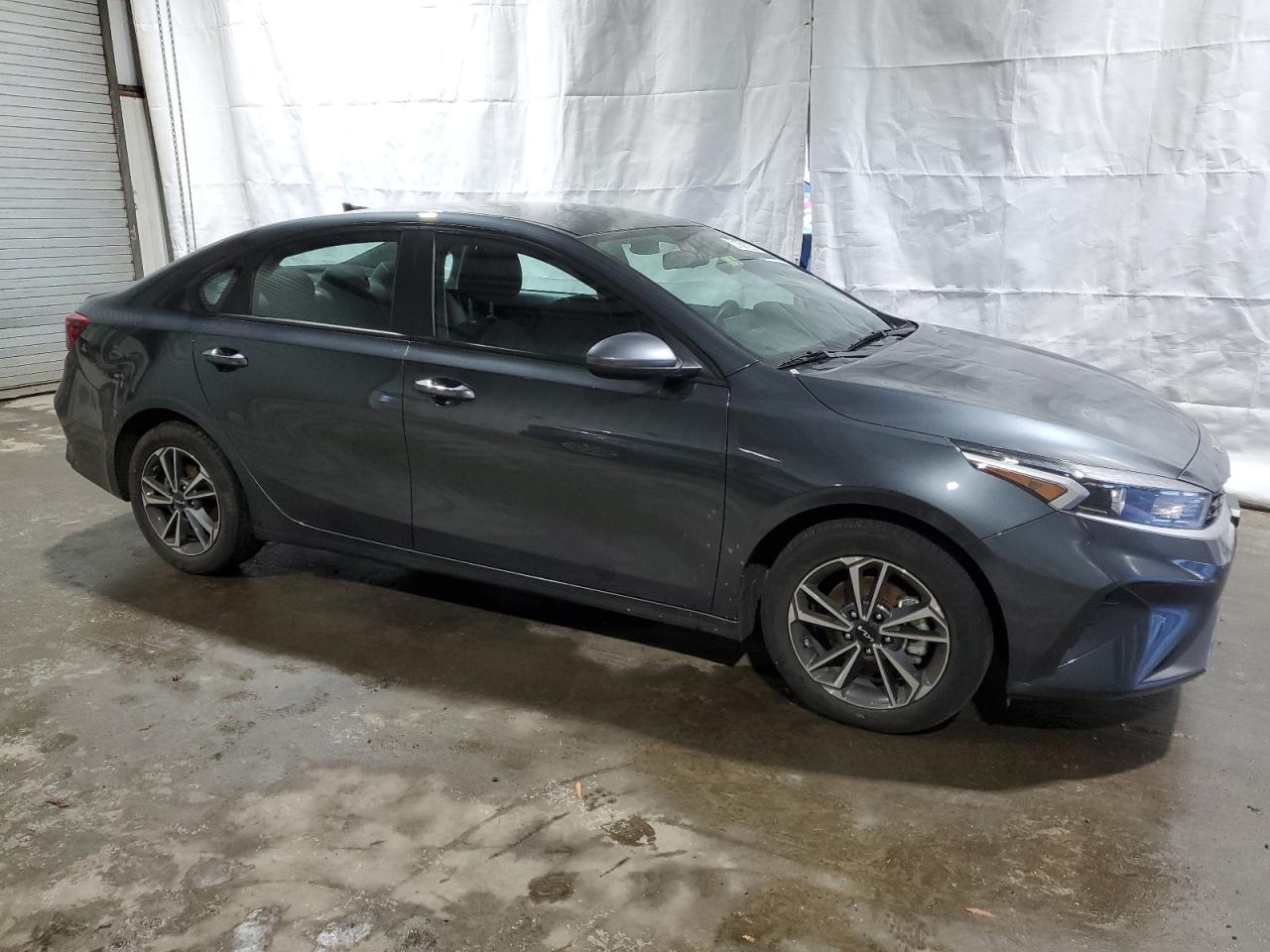 2023 Kia Forte - Image 4