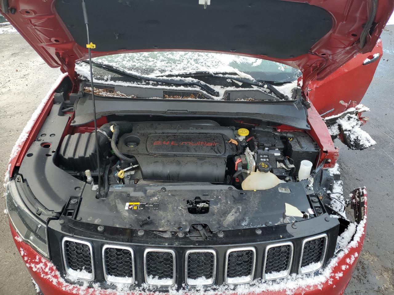 2018 Jeep Compass - Image 13
