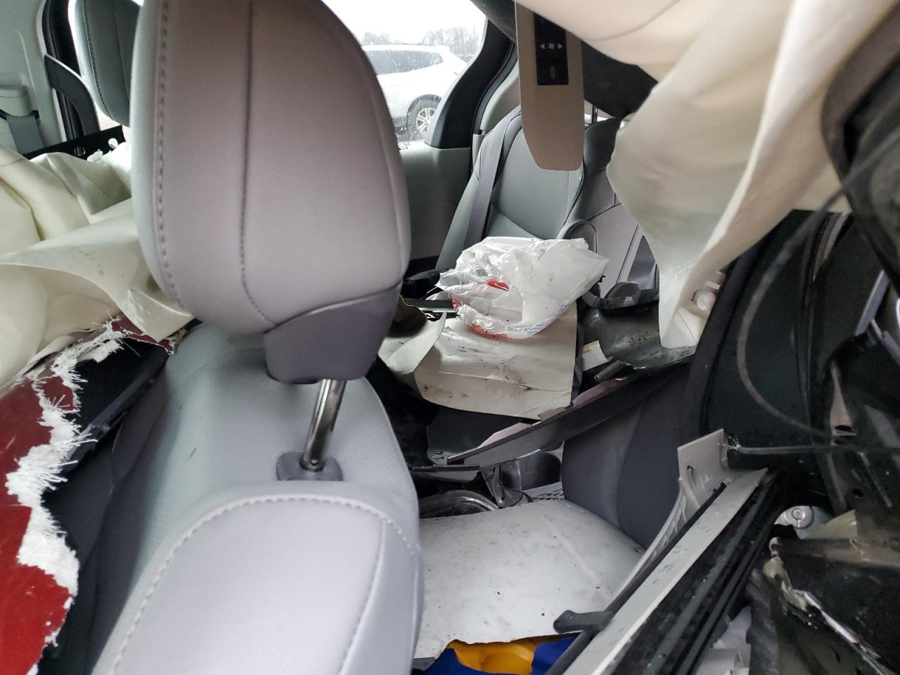 2021 Toyota Sienna - Image 12
