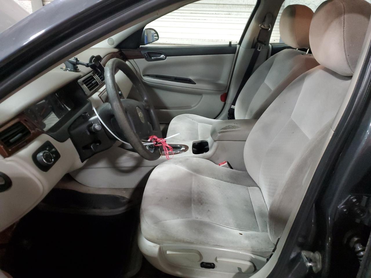 2011 Chevrolet Impala - Image 7