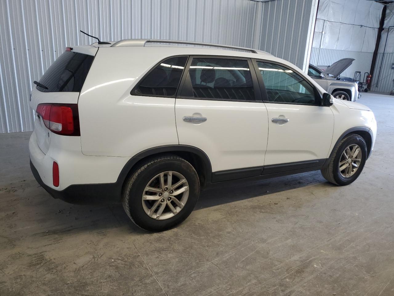 VIN 5XYKT4A73FG595982 2015 KIA SORENTO no.3