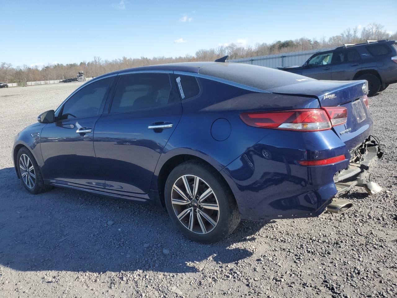 VIN 5XXGU4L17KG367879 2019 KIA OPTIMA no.2