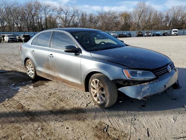 Sedans VOLKSWAGEN JETTA 2014 Szary