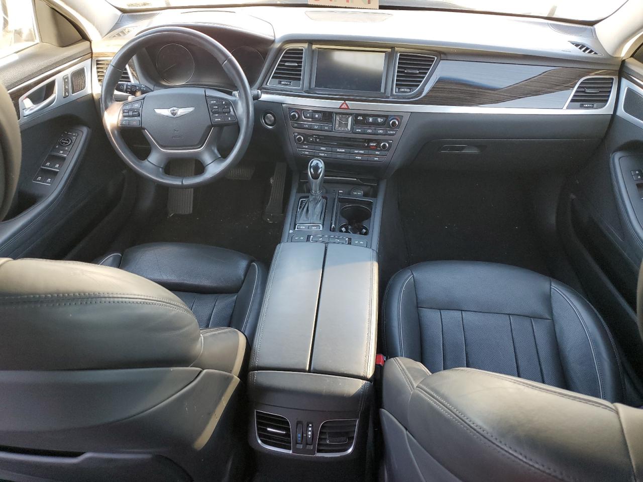 2016 Hyundai Genesis - Image 8