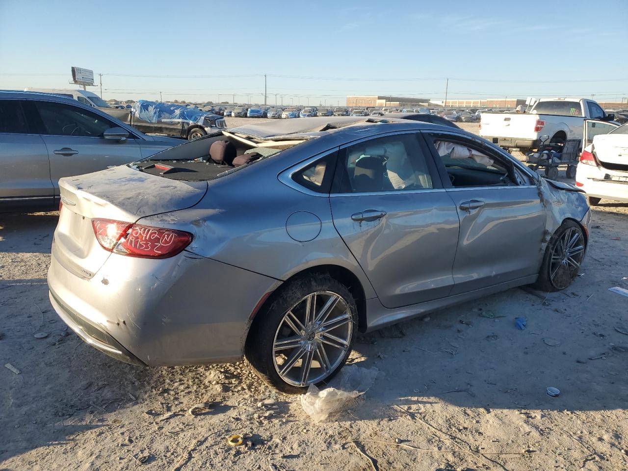2015 Chrysler 200 - Image 3