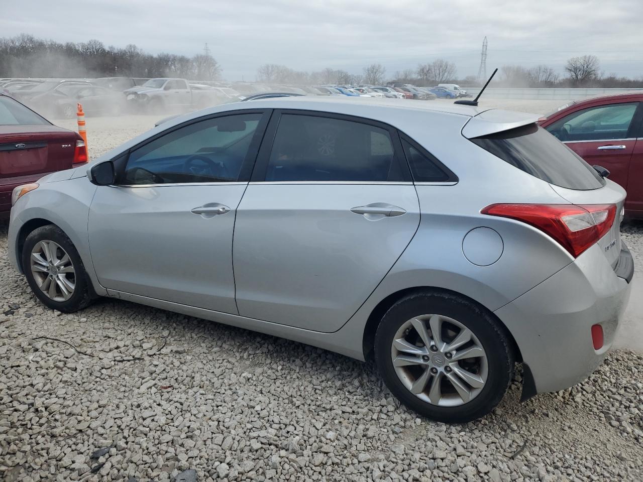 2014 Hyundai Elantra - Image 2