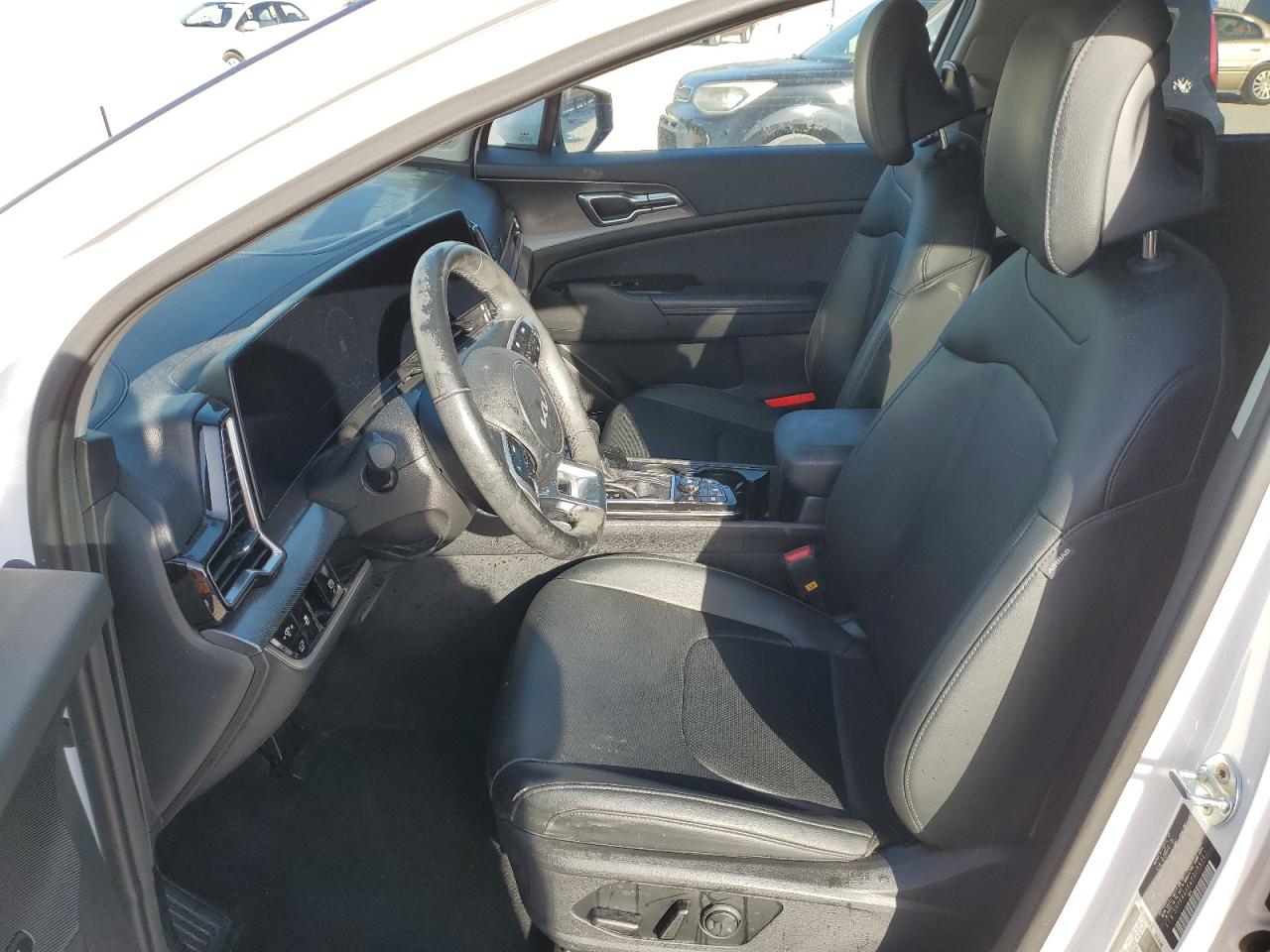 2023 Kia Sportage - Image 7