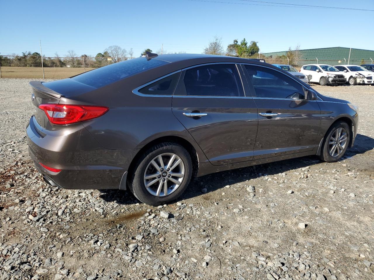 2015 Hyundai Sonata - Image 3