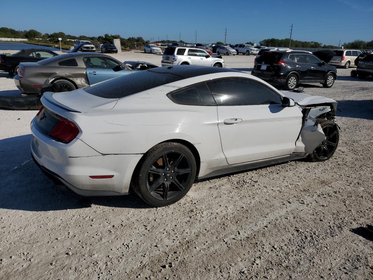 2020 Ford Mustang - Image 3
