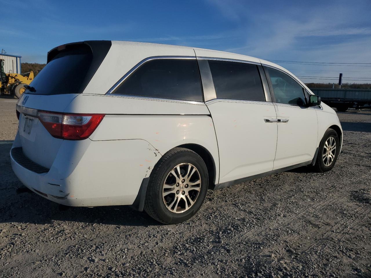 2011 Honda Odyssey - Image 3