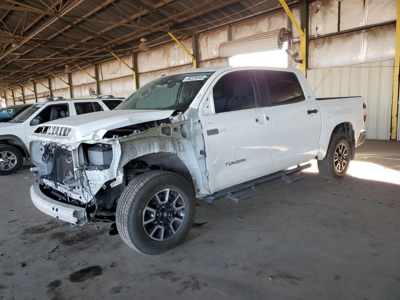 VIN 5TFDY5F13JX688625 2018 TOYOTA TUNDRA no.1