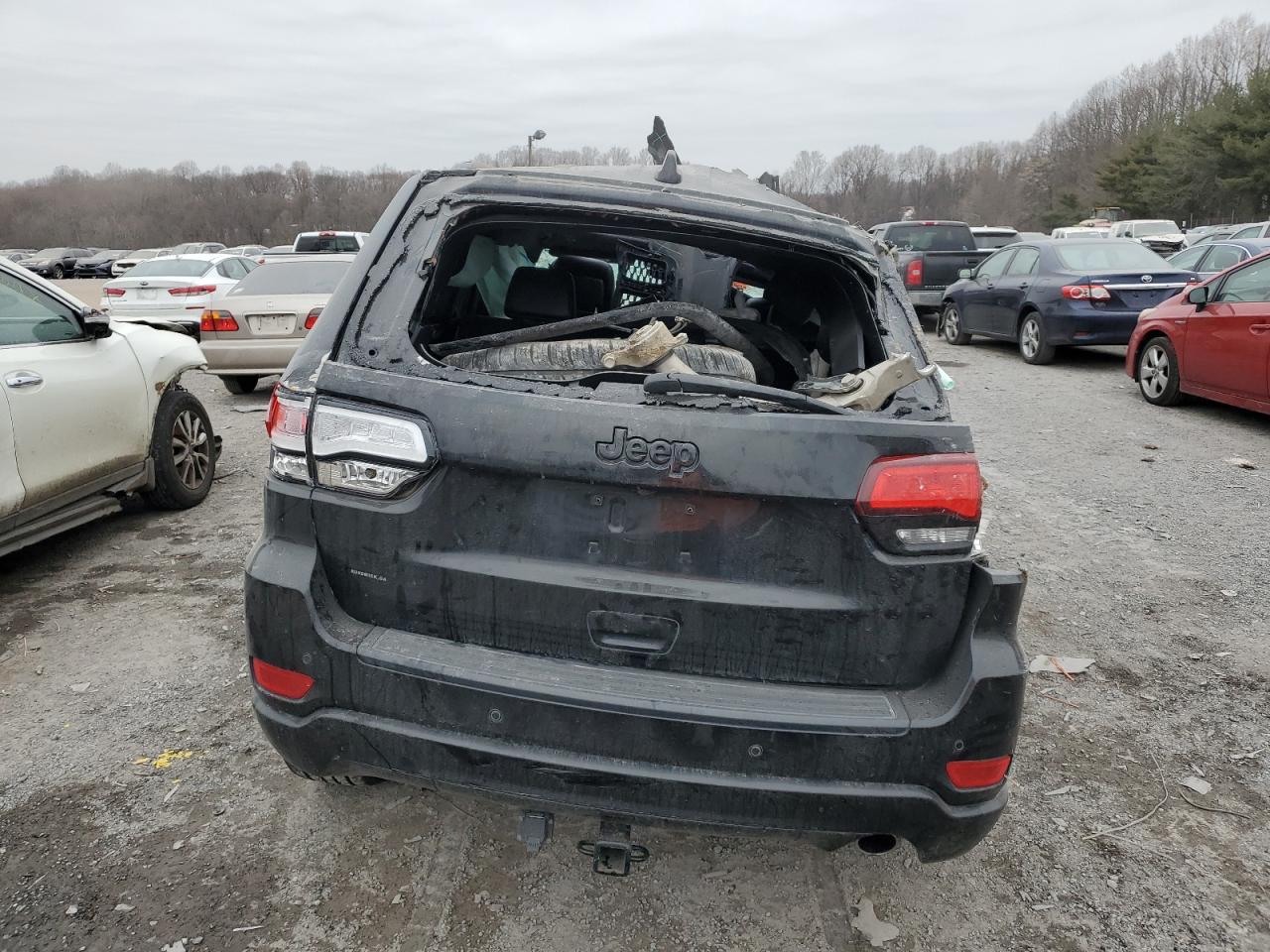 2020 Jeep Grand Cherokee - Image 6