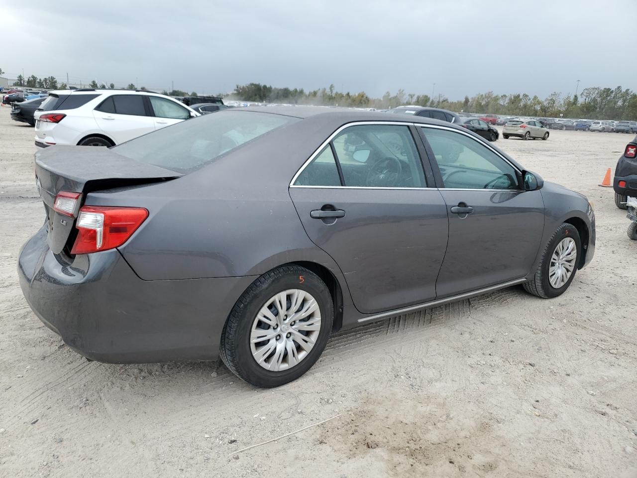 2014 Toyota Camry - Image 3