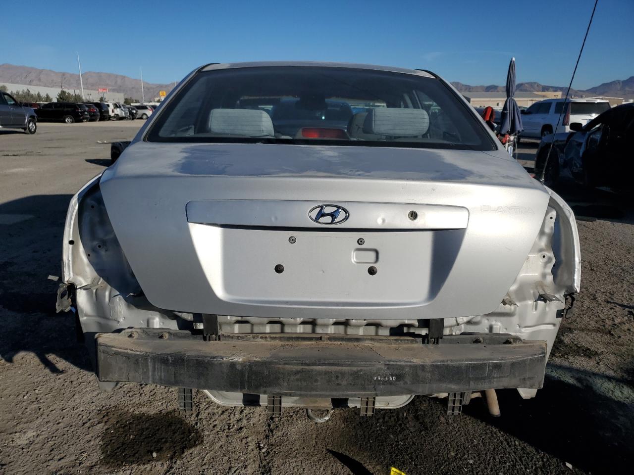 2005 Hyundai Elantra Gls VIN: KMHDN46DX5U077815 Lot: 85510744
