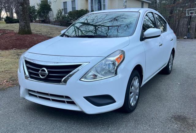  NISSAN VERSA 2019 Білий