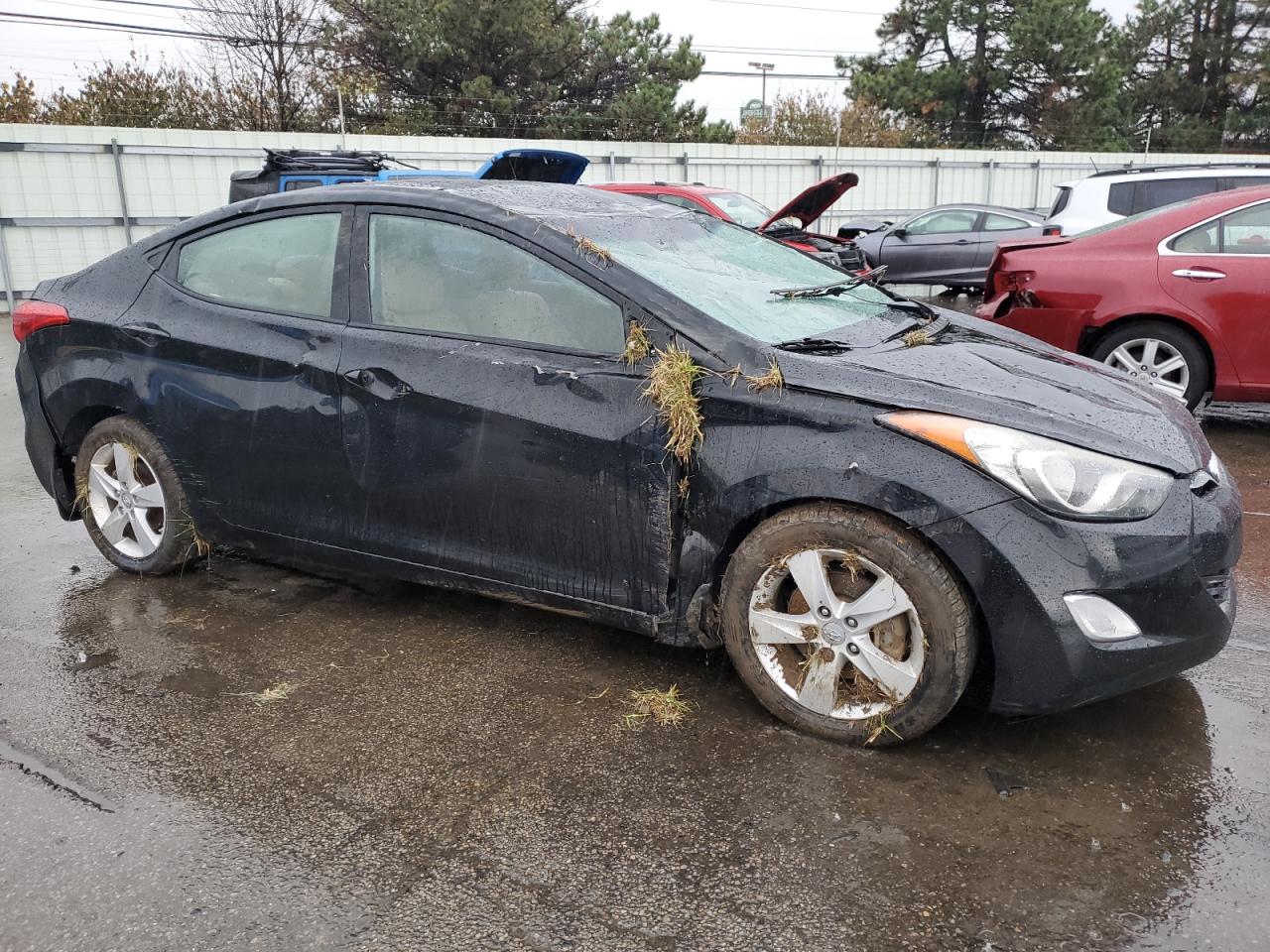 VIN 5NPDH4AE9DH288525 2013 HYUNDAI ELANTRA no.4