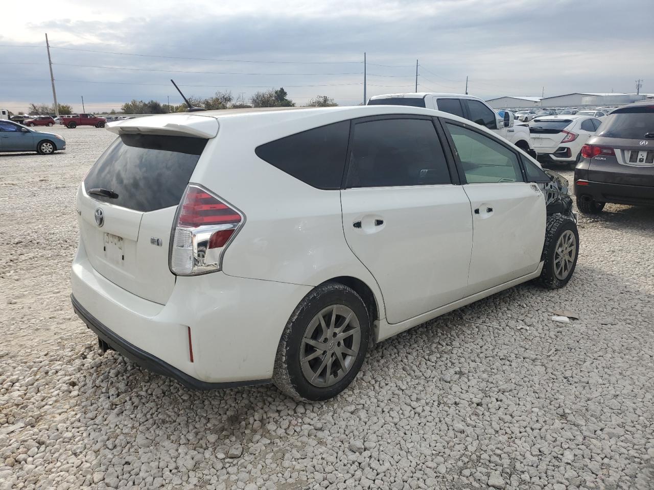 2016 Toyota Prius - Image 3
