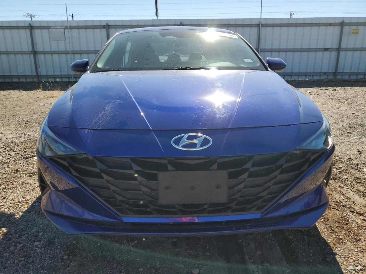 2023 Hyundai Elantra - Image 5