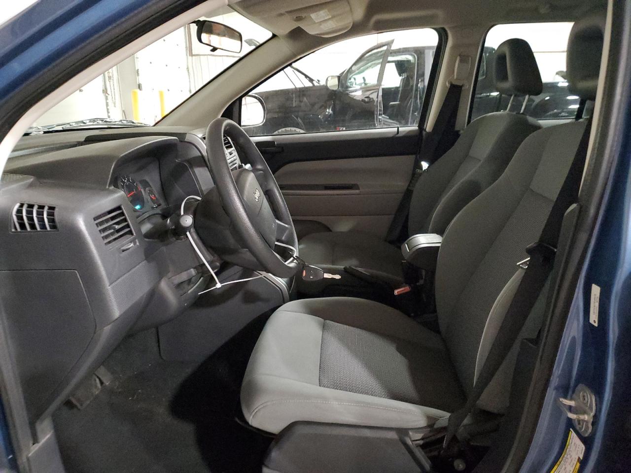 2007 Jeep Compass - Image 7