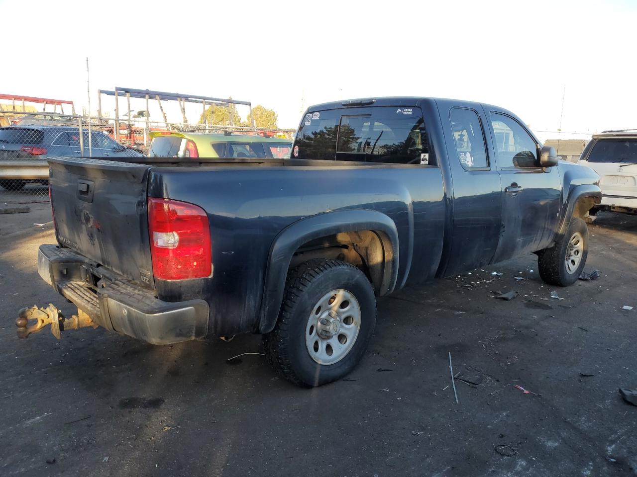 2007 Chevrolet Silverado - Image 3