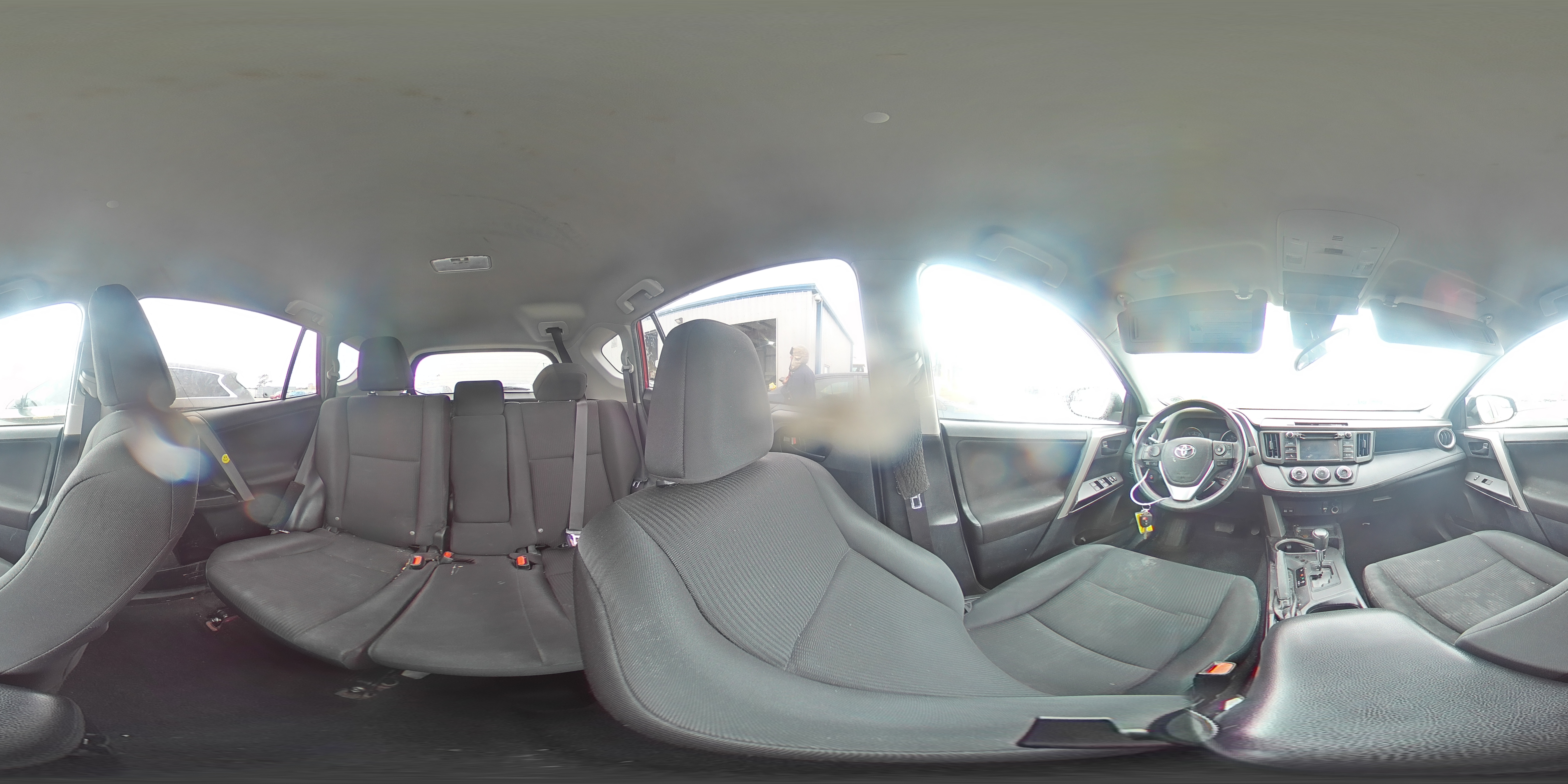 2018 Toyota RAV 4 - Image 15