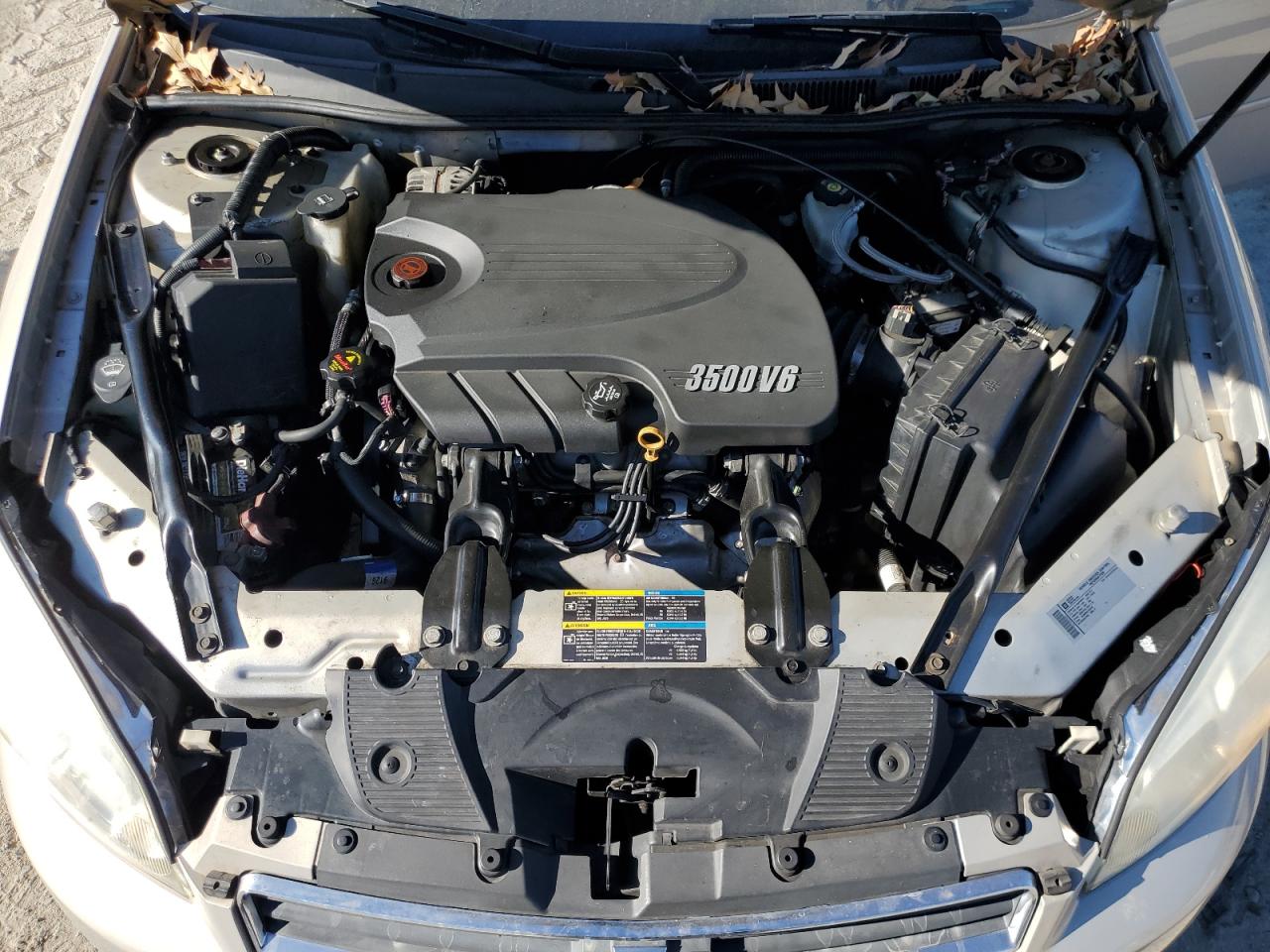 2009 Chevrolet Impala - Image 12