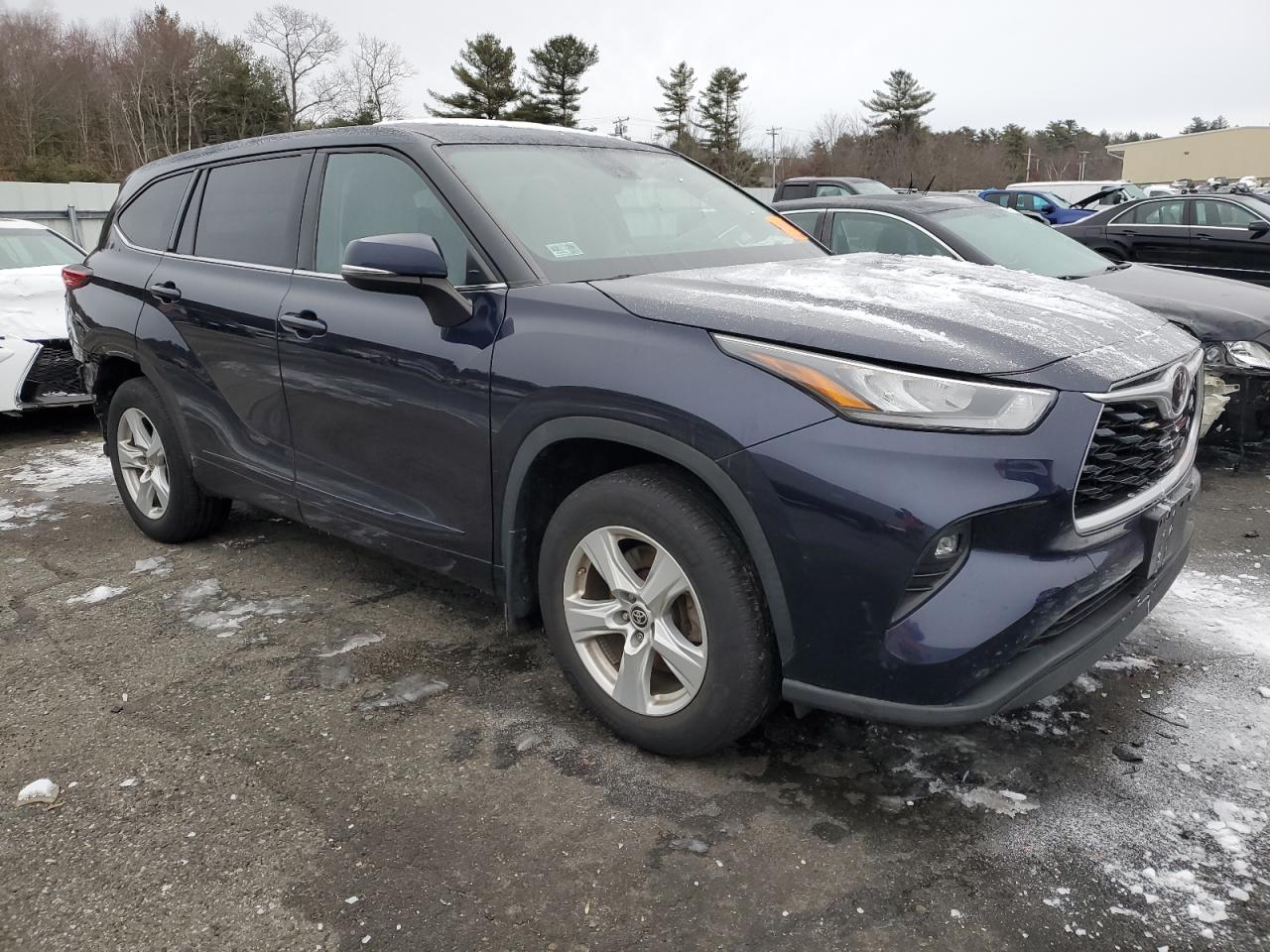 2020 Toyota Highlander - Image 4