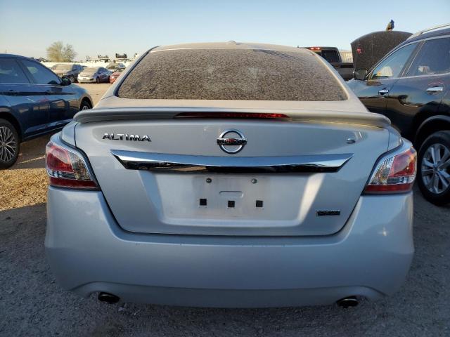 Седаны NISSAN ALTIMA 2015 Белы