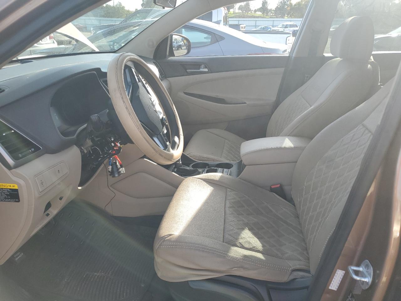 2016 Hyundai Tucson - Image 7