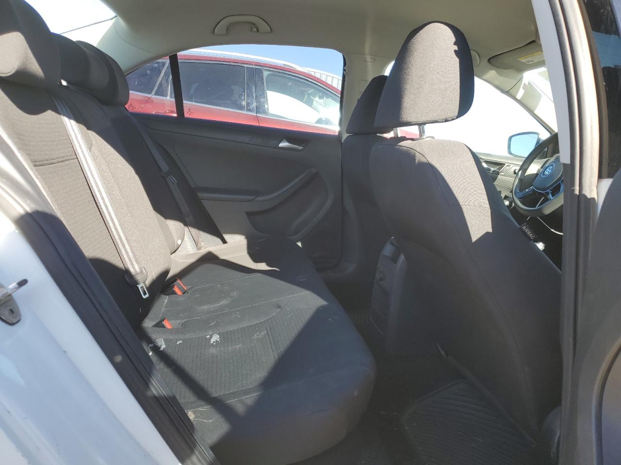 2016 Volkswagen Jetta - Image 10