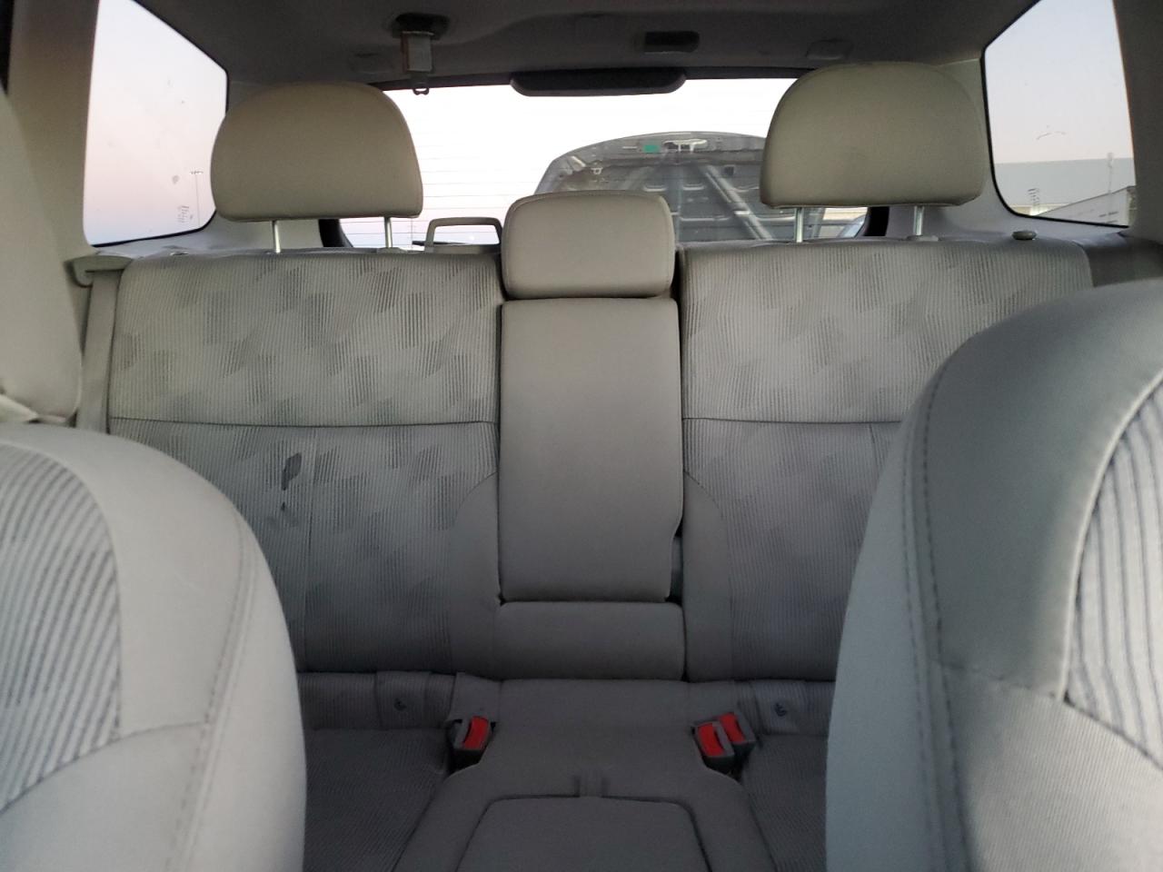 2010 Subaru Forester - Image 10