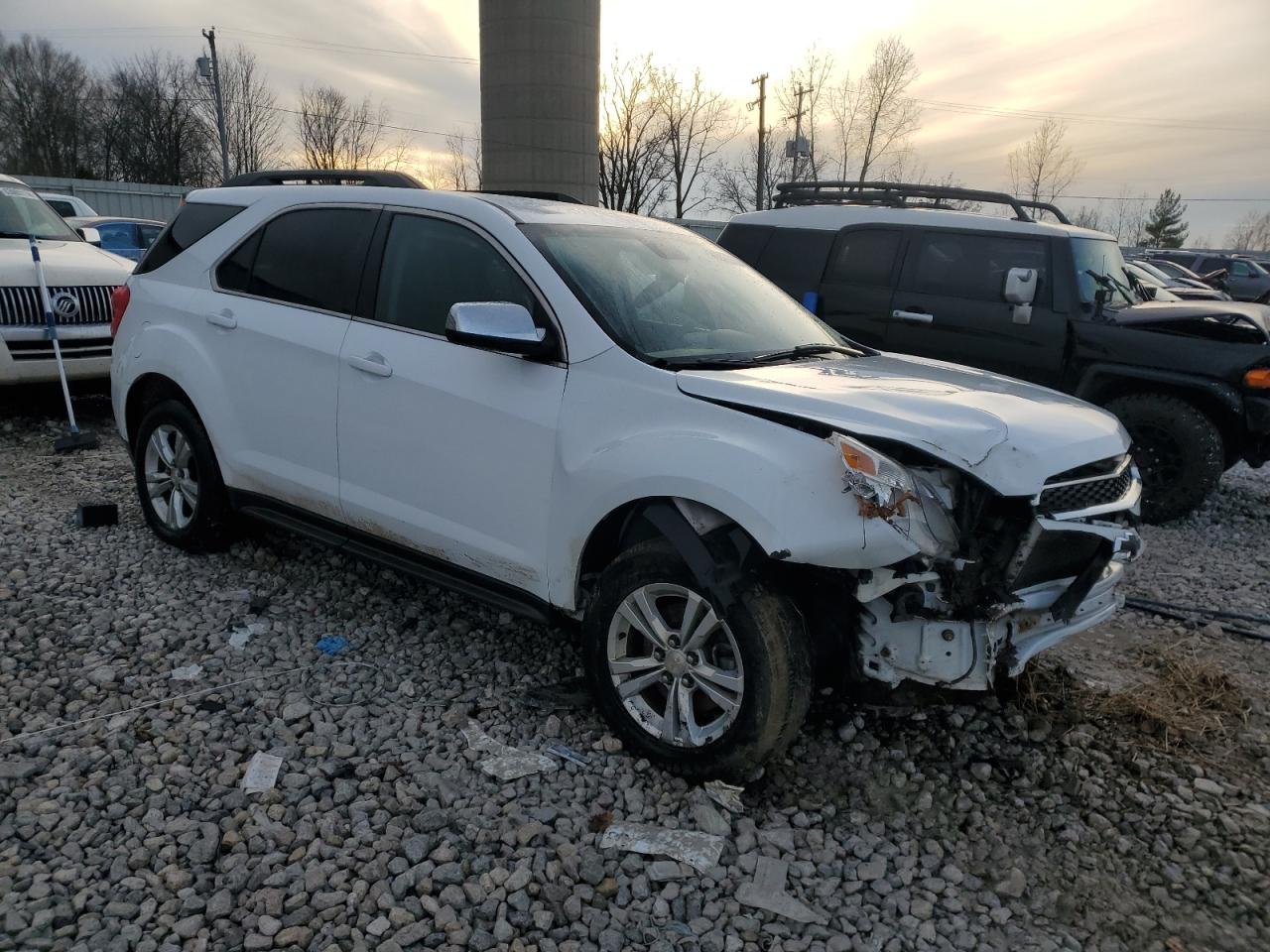 VIN 2GNFLFEK4E6133932 2014 CHEVROLET EQUINOX no.4