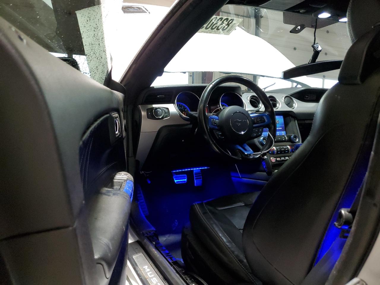 2020 Ford Mustang - Image 8