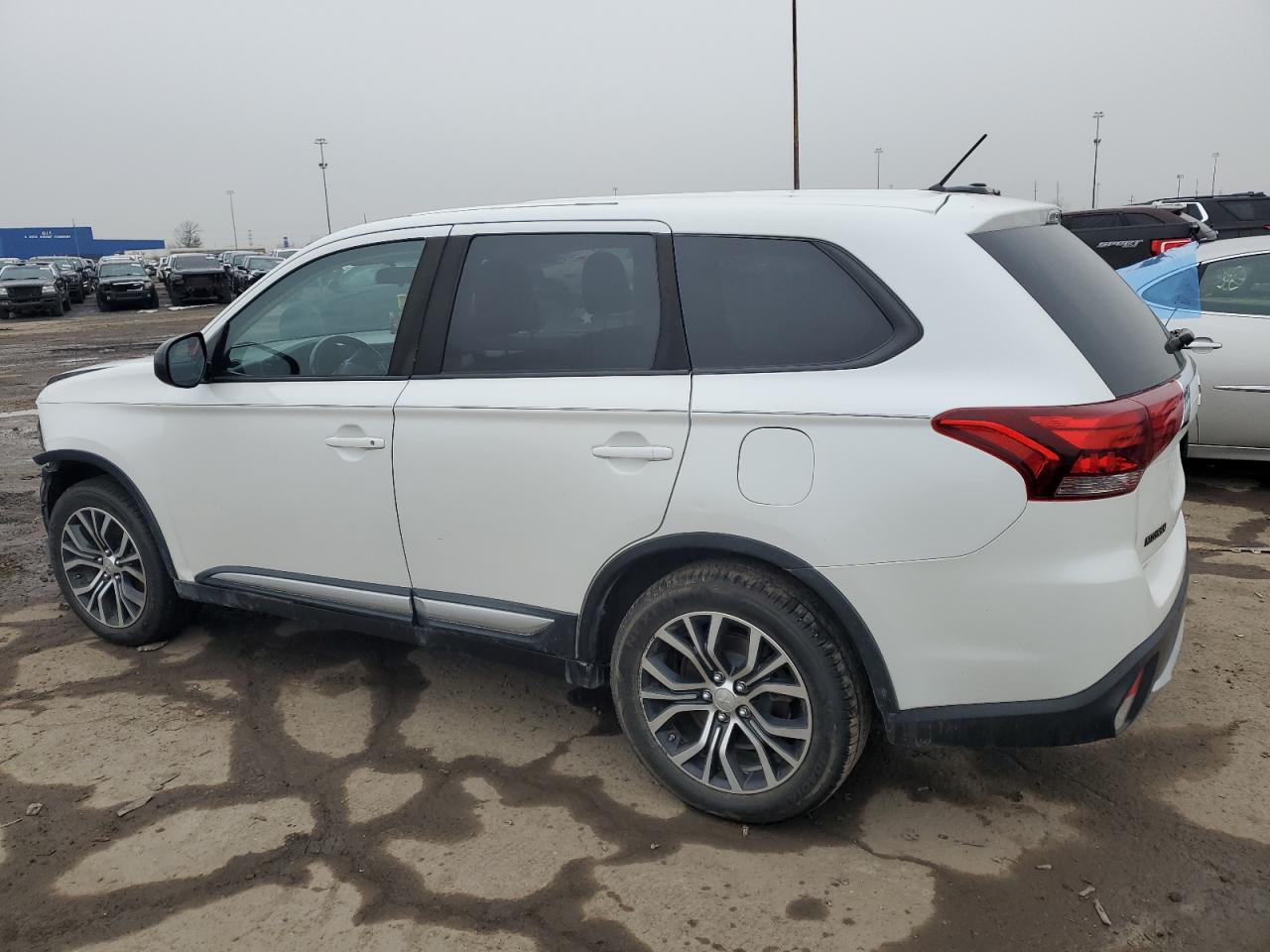 VIN JA4AZ3A37GZ030584 2016 MITSUBISHI OUTLANDER no.2