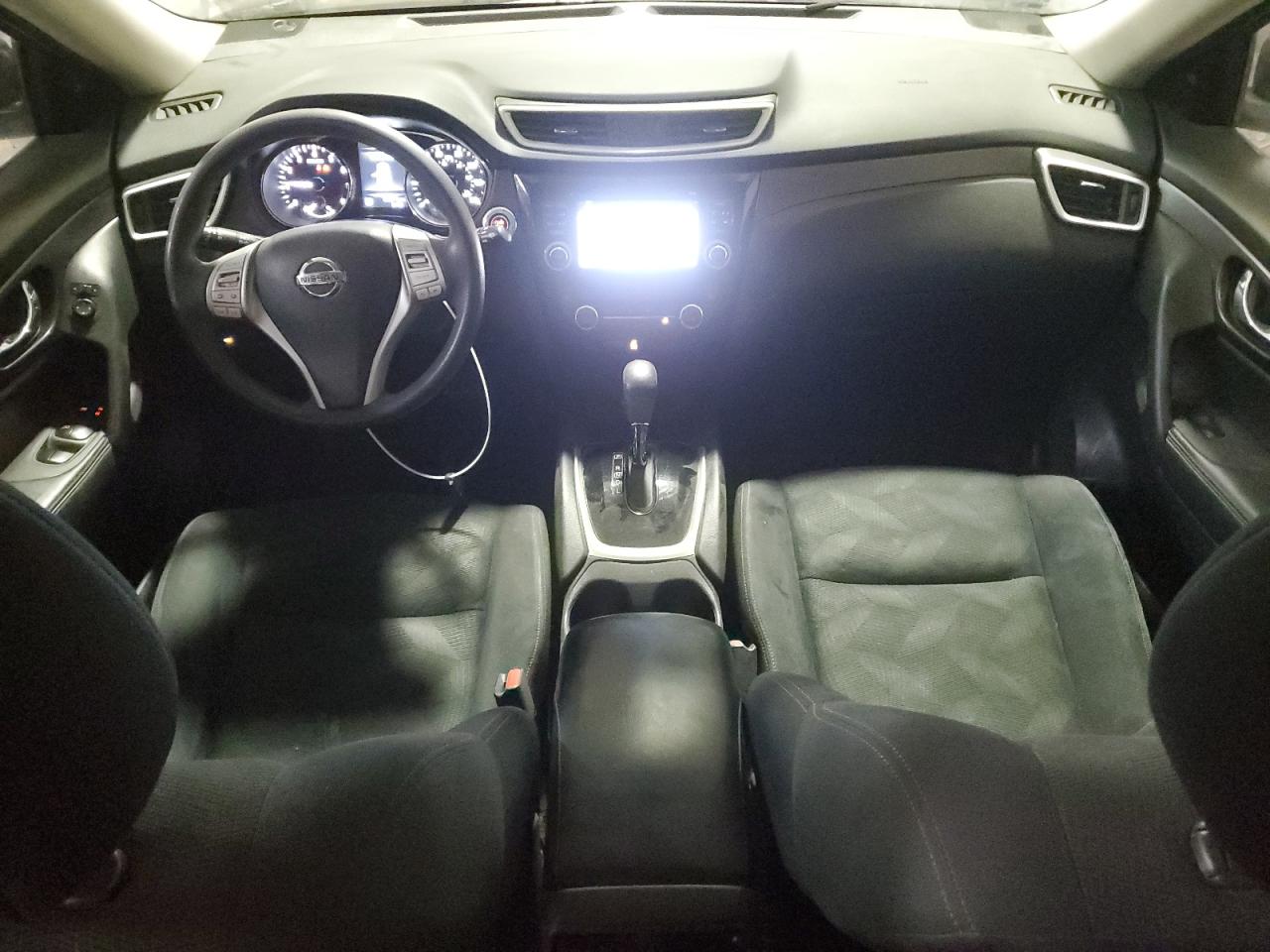 2016 Nissan Rogue - Image 8