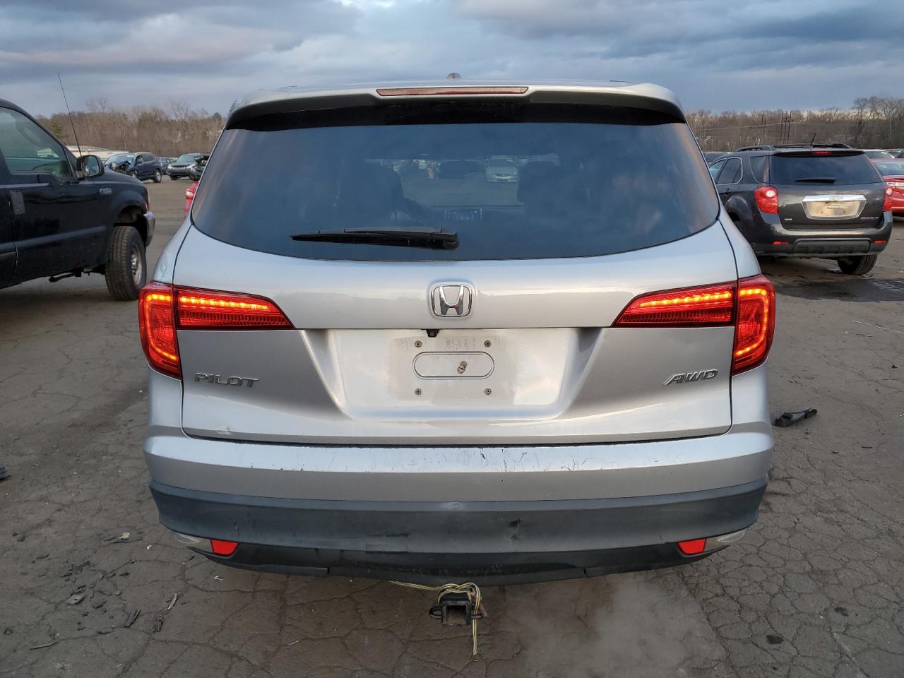 VIN 5FNYF6H50GB030678 2016 HONDA PILOT no.6