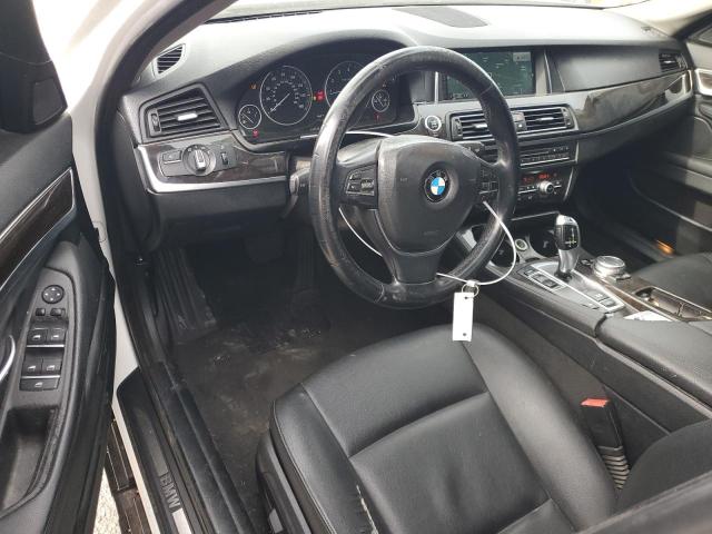  BMW 5 SERIES 2015 Белы