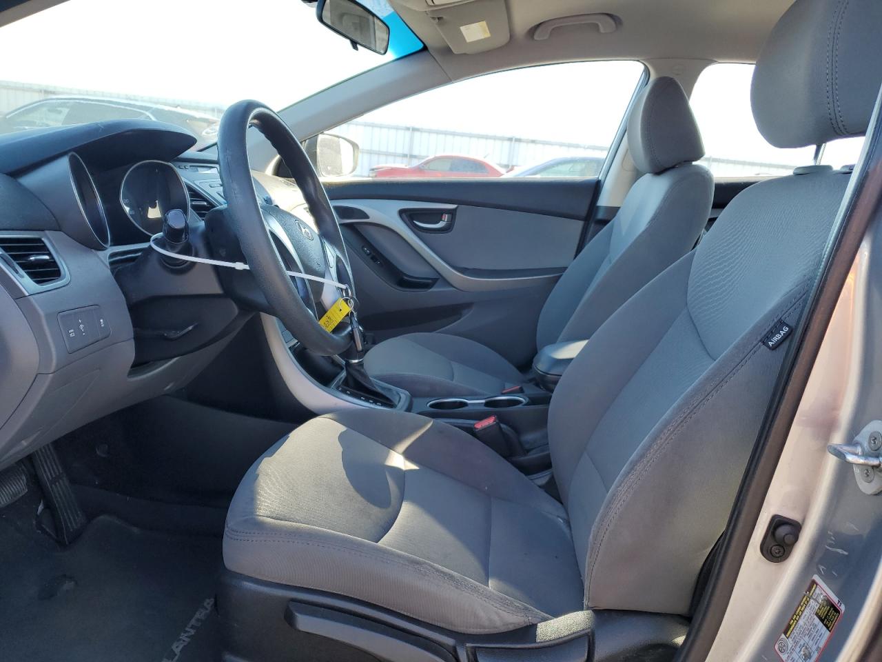 2016 Hyundai Elantra - Image 7