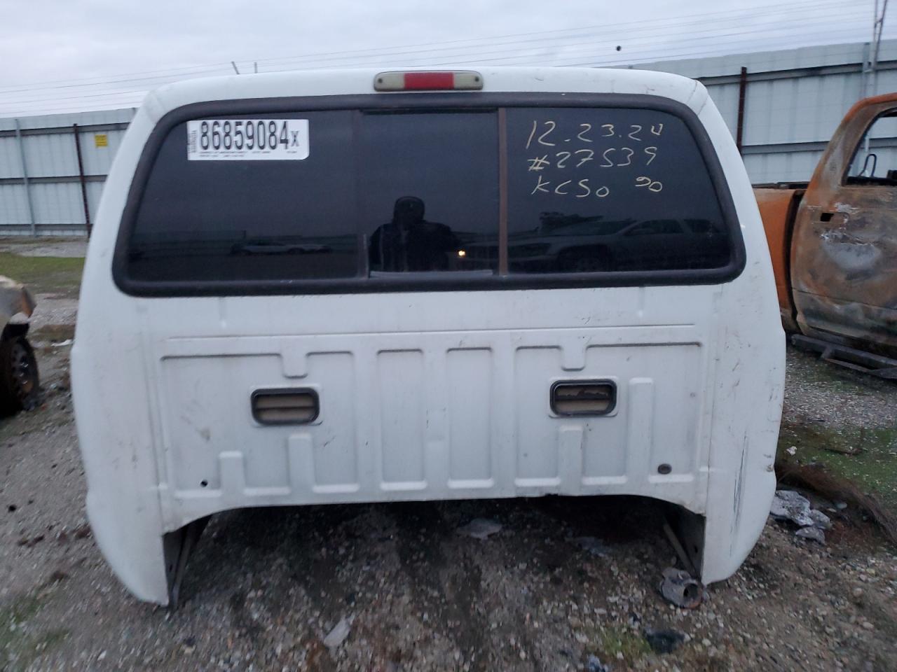 2003 Ford F250 - Image 6