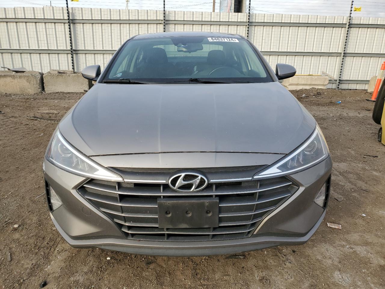 2020 Hyundai Elantra - Image 5