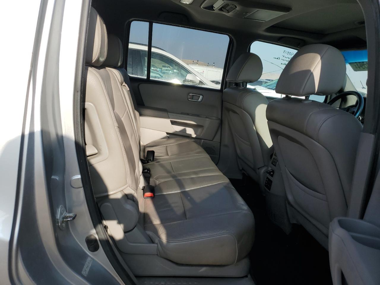 2012 Honda Pilot - Image 11