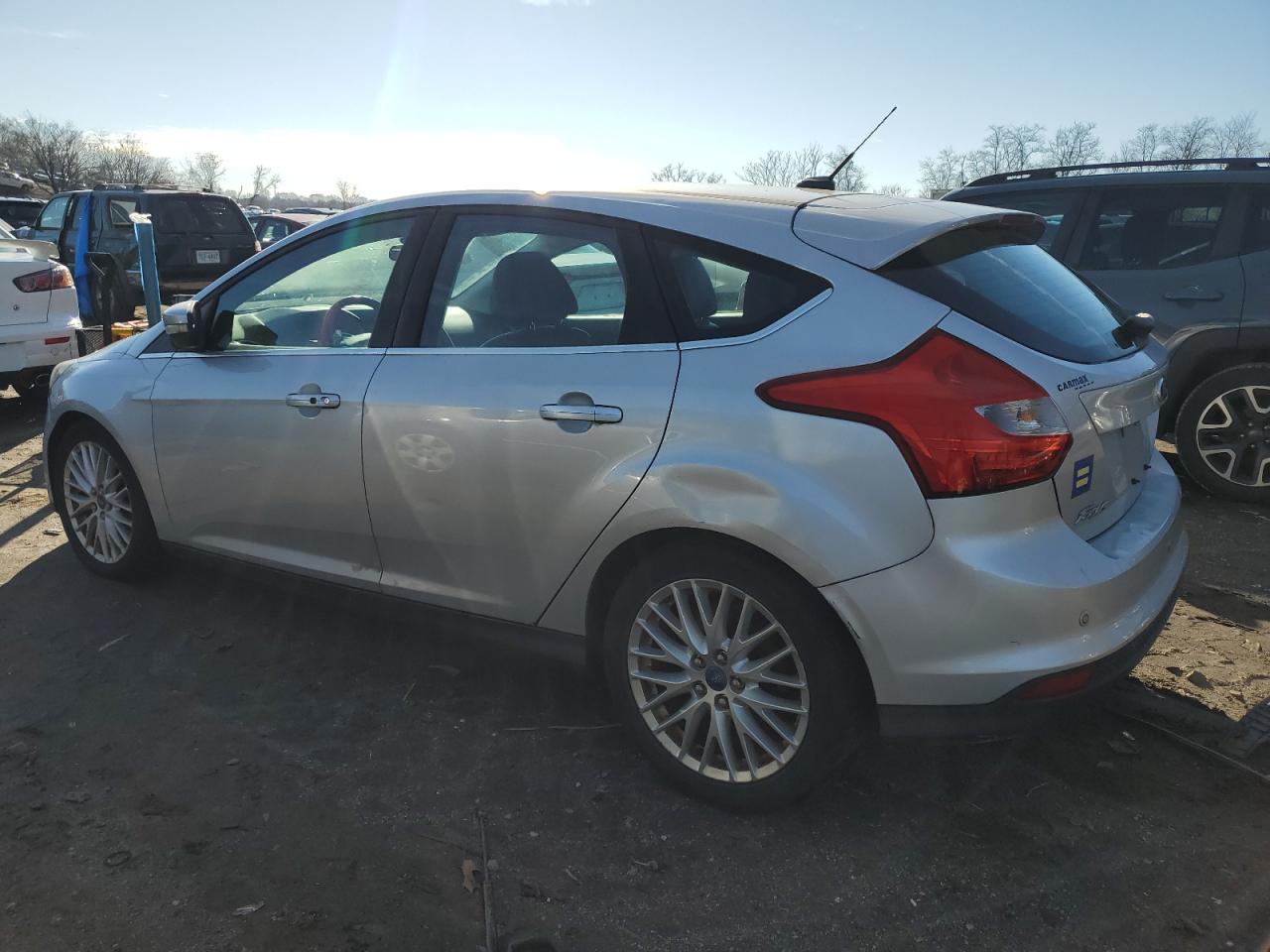 VIN 1FADP3N28DL129851 2013 FORD FOCUS no.2