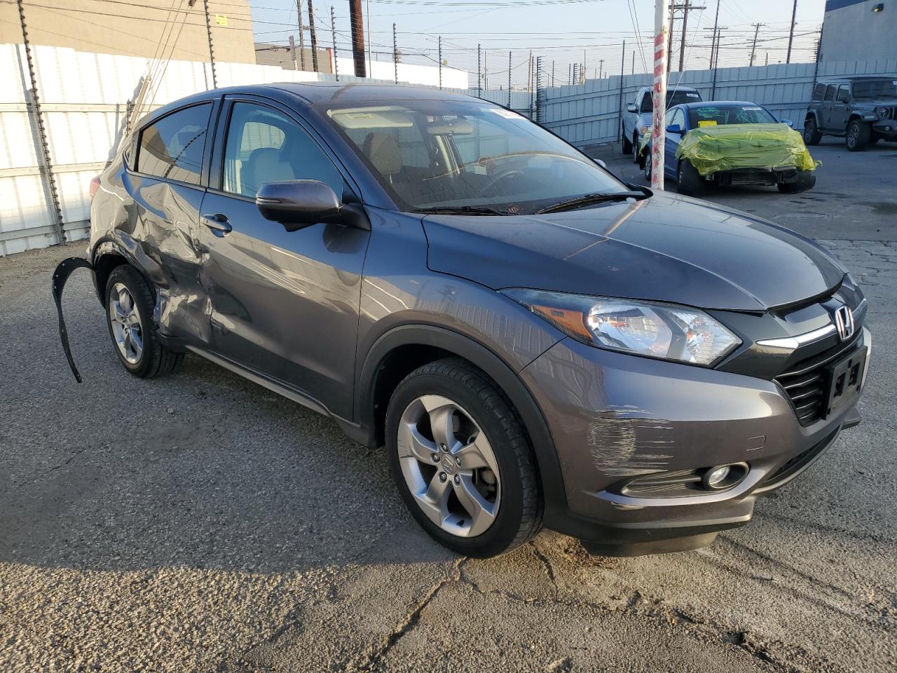 VIN 3CZRU5H53HG708432 2017 HONDA HR-V no.4