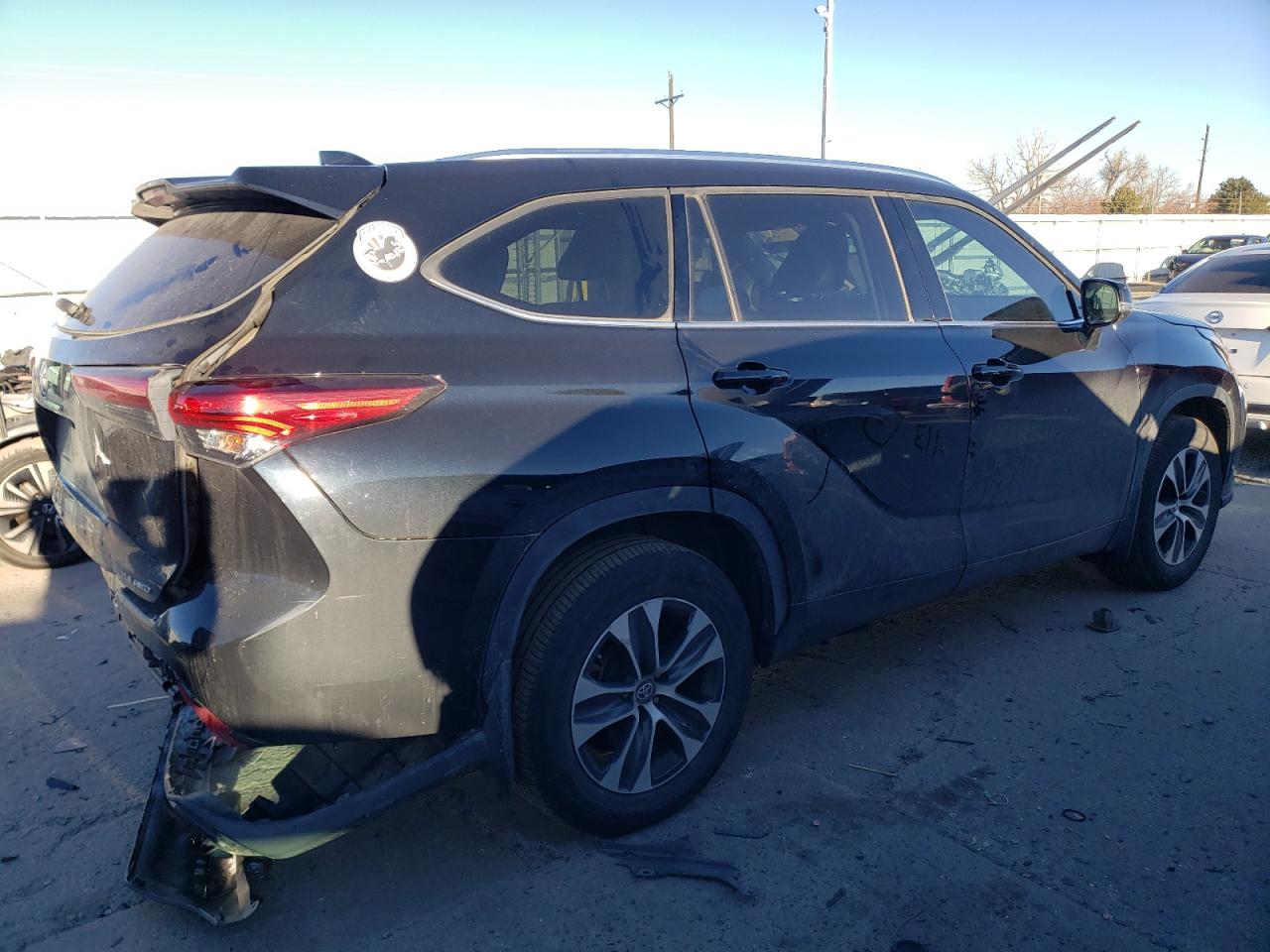 2021 Toyota Highlander - Image 3